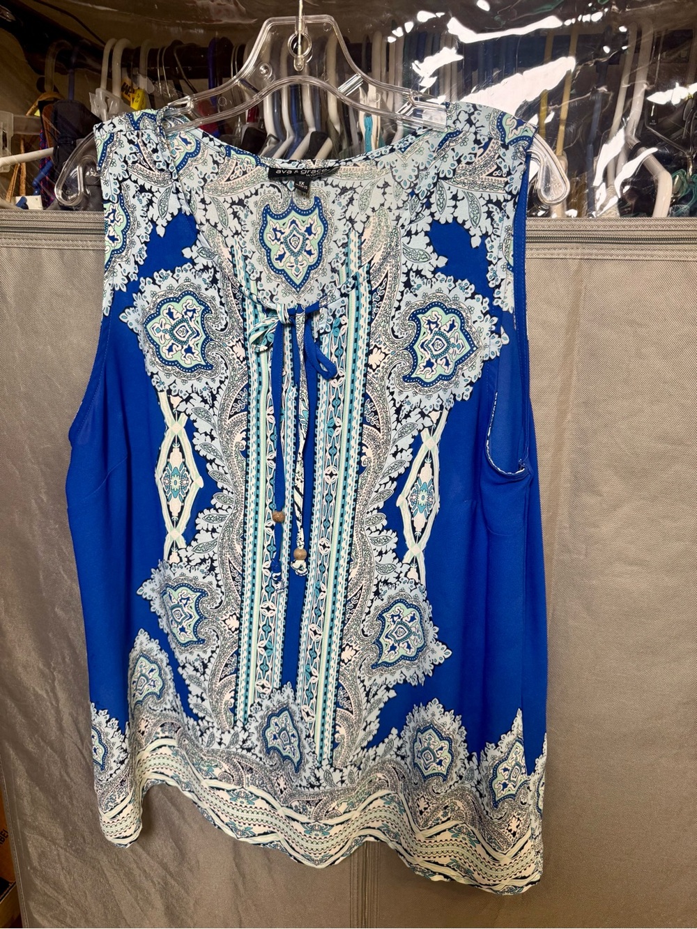 Ava & Grace Blue and White Paisley Tie-Neck Sleeveless Camisole